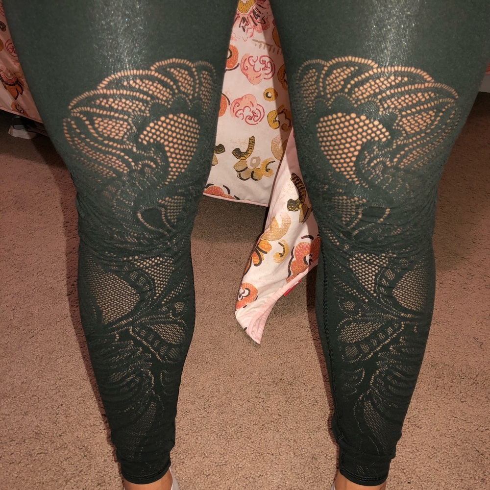 Lululemon reveal tight